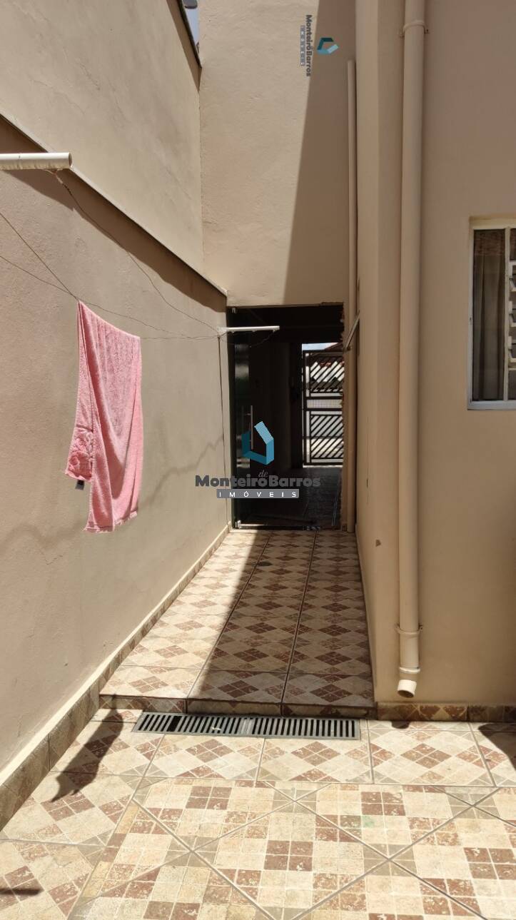 Casa à venda com 3 quartos, 235m² - Foto 7