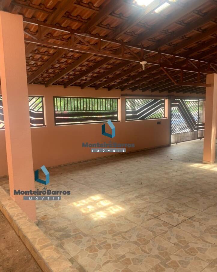 Casa à venda com 3 quartos, 250m² - Foto 3