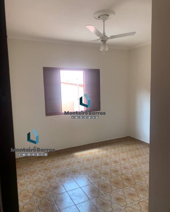 Casa à venda com 3 quartos, 250m² - Foto 5