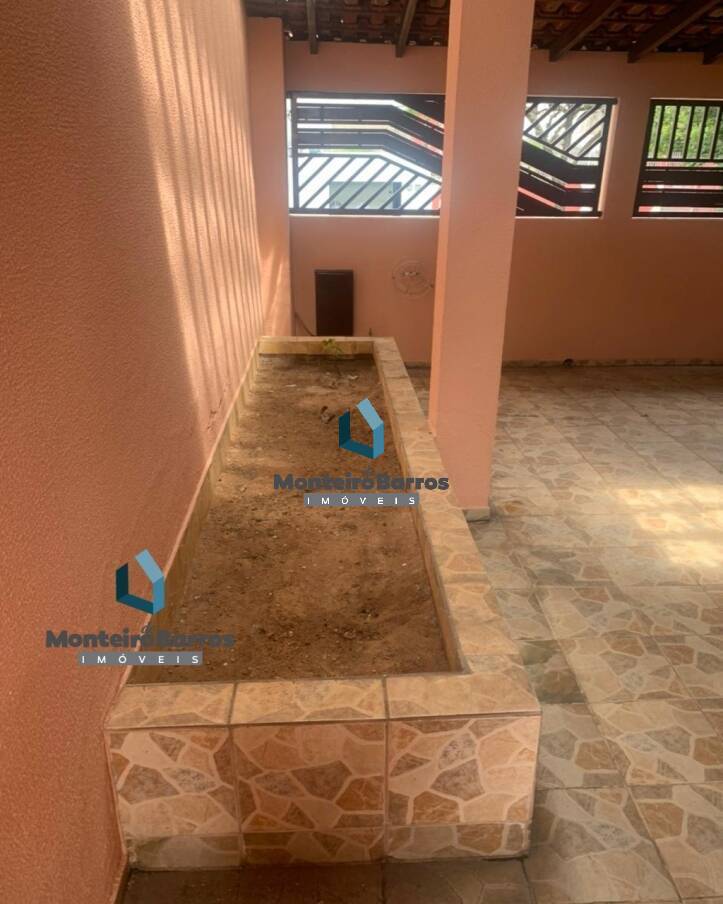 Casa à venda com 3 quartos, 250m² - Foto 8