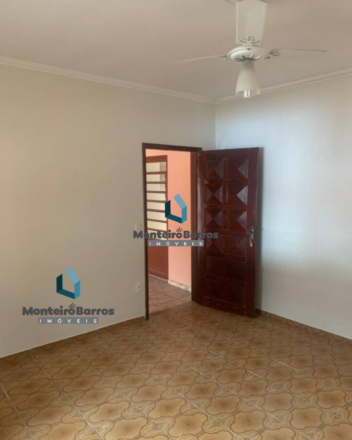 Casa à venda com 3 quartos, 250m² - Foto 10