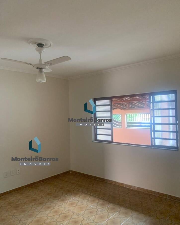 Casa à venda com 3 quartos, 250m² - Foto 14