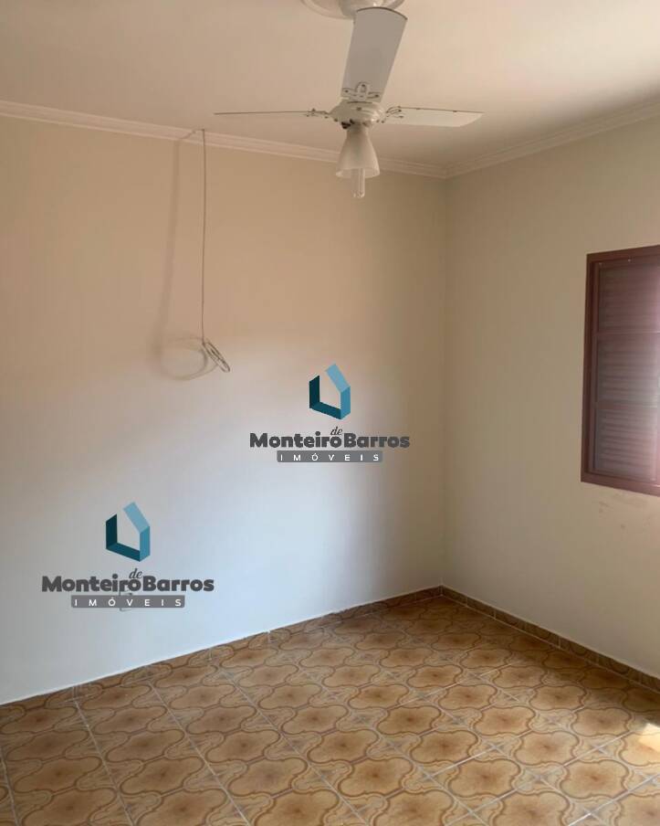 Casa à venda com 3 quartos, 250m² - Foto 17