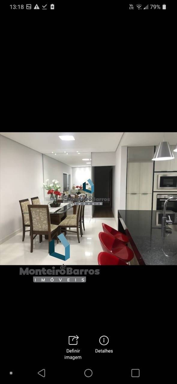 Casa à venda com 3 quartos, 250m² - Foto 1