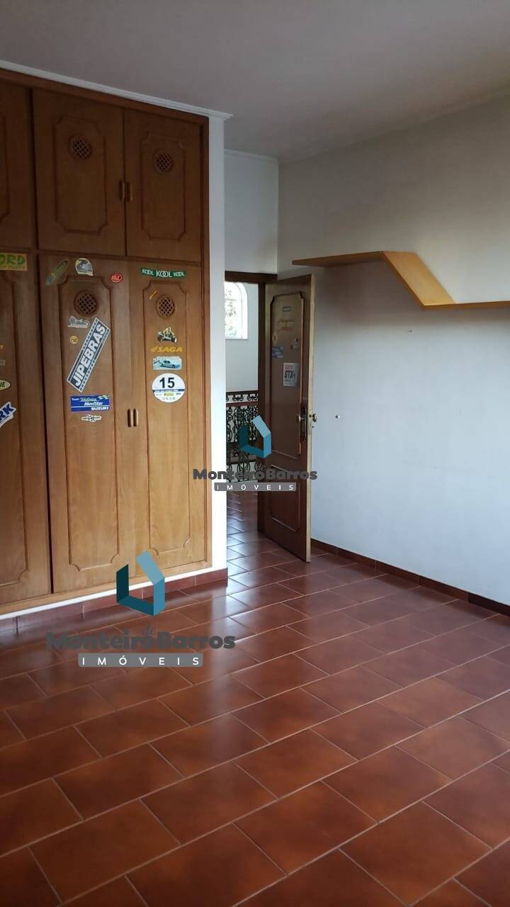 Casa para alugar com 3 quartos, 500m² - Foto 31