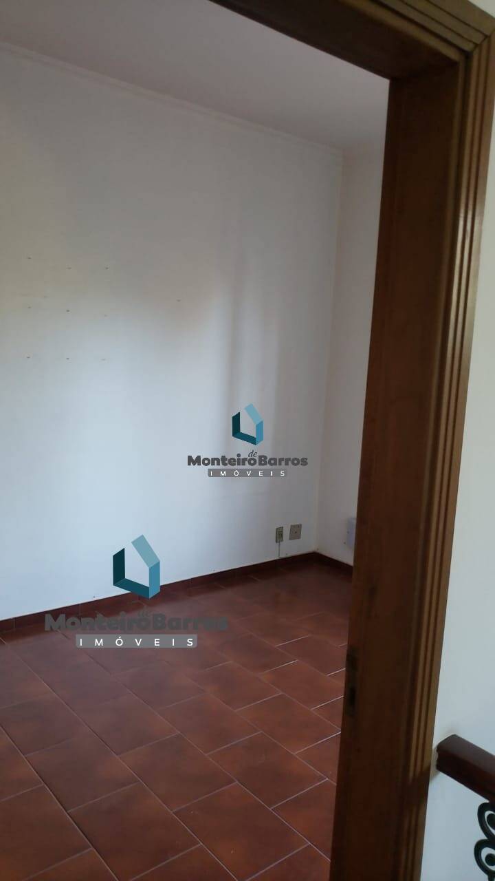 Casa para alugar com 3 quartos, 500m² - Foto 35