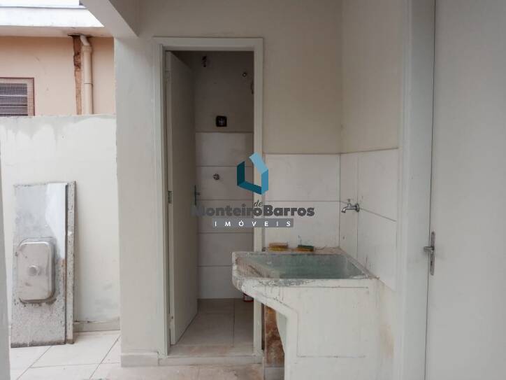 Casa para alugar com 4 quartos, 200m² - Foto 16