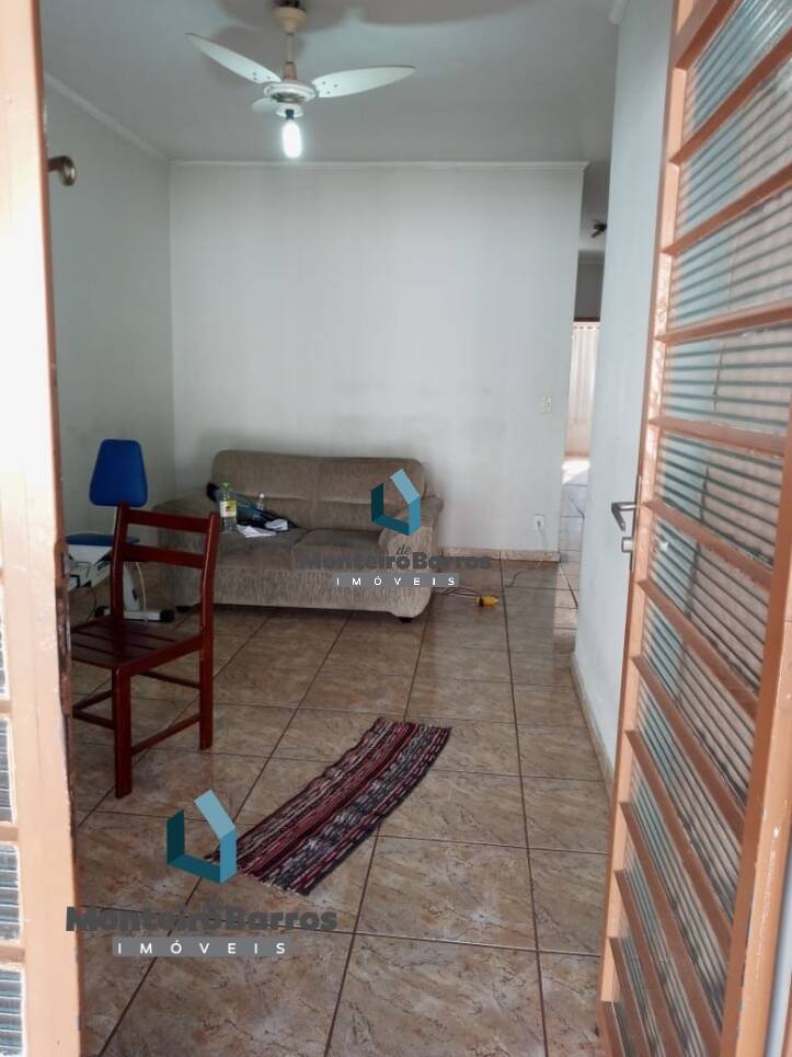 Casa à venda com 4 quartos, 200m² - Foto 5