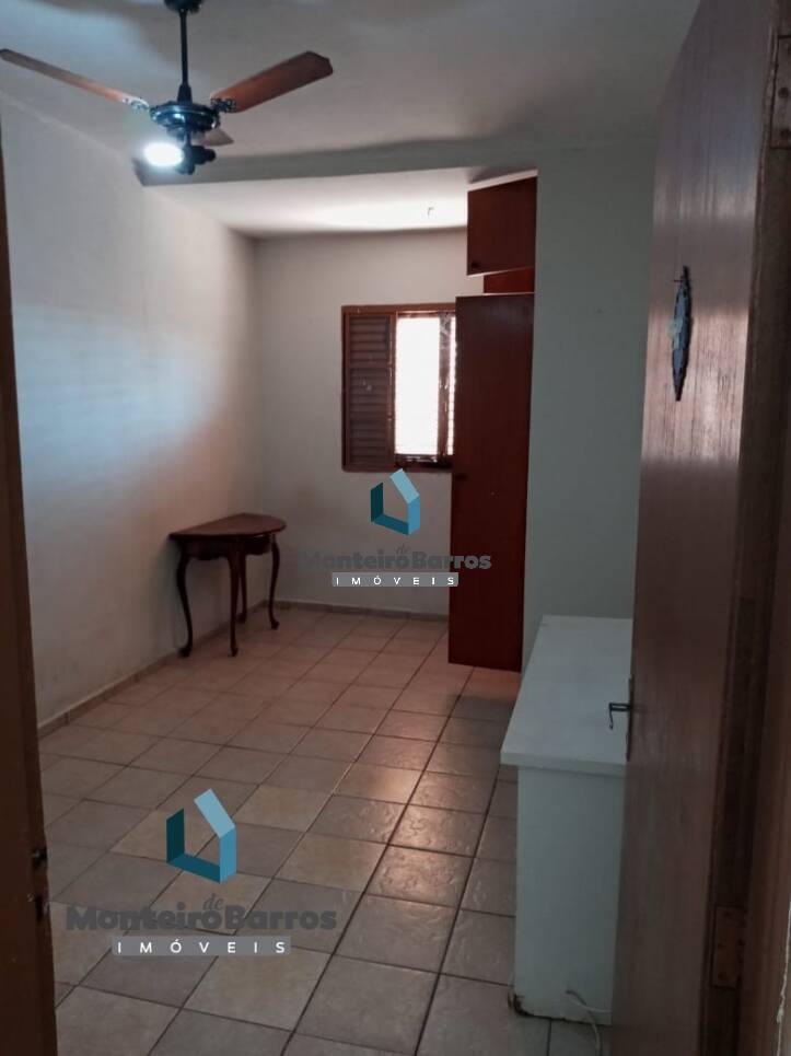 Casa à venda com 4 quartos, 200m² - Foto 6