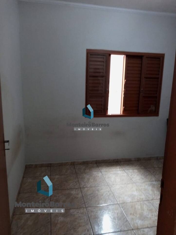 Casa à venda com 4 quartos, 200m² - Foto 10