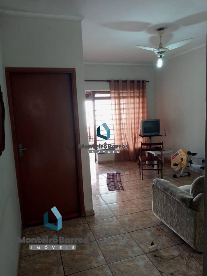 Casa à venda com 4 quartos, 200m² - Foto 16