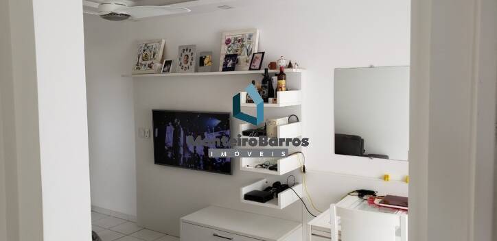 Apartamento à venda com 2 quartos, 70m² - Foto 3