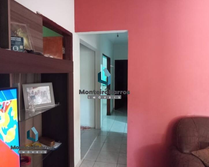 Casa à venda com 3 quartos, 300m² - Foto 8