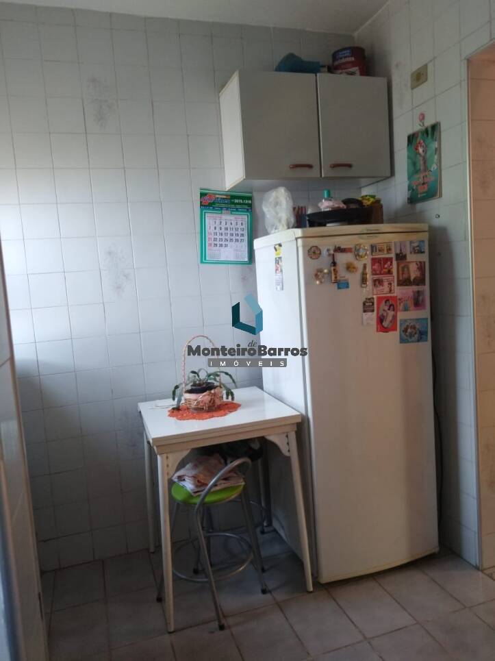 Apartamento à venda com 2 quartos, 48m² - Foto 4