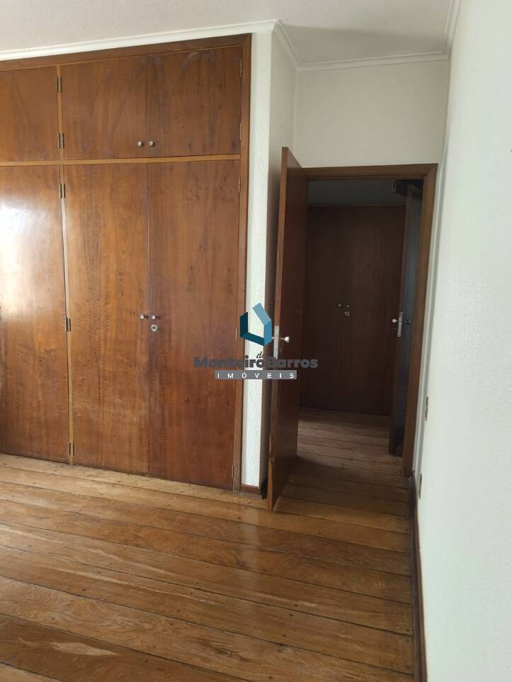 Prédio Inteiro para alugar com 4 quartos, 380m² - Foto 4