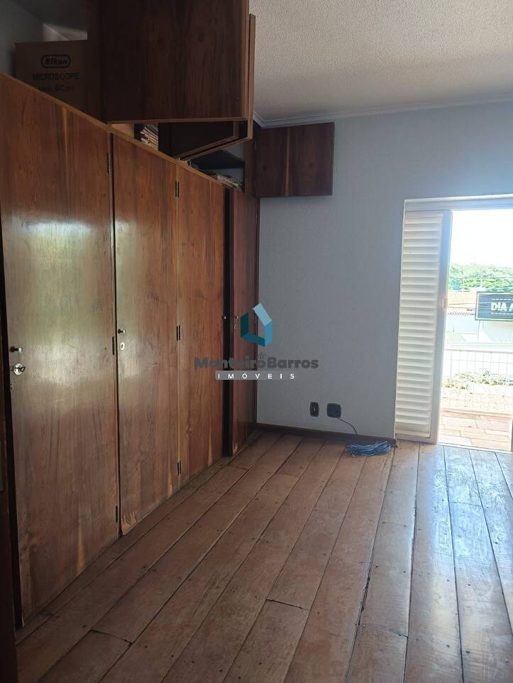 Prédio Inteiro para alugar com 4 quartos, 380m² - Foto 33