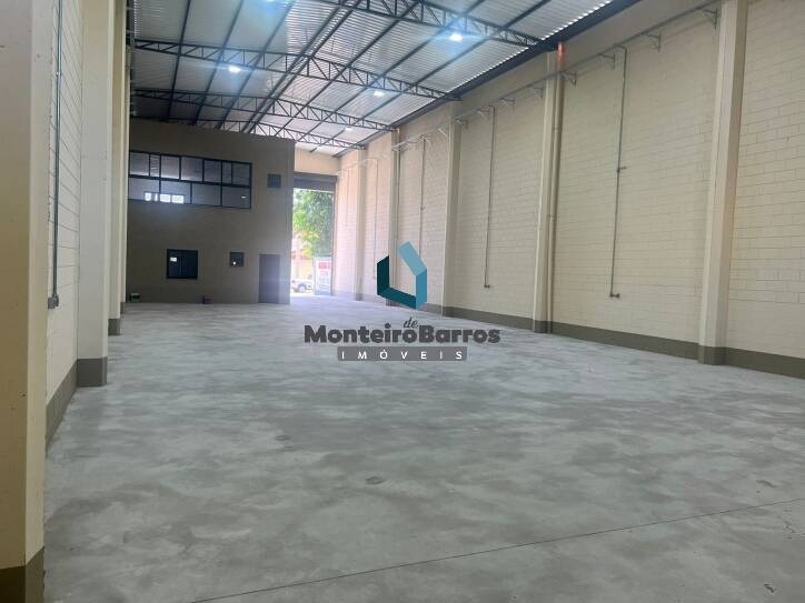 Depósito-Galpão-Armazém para alugar, 567m² - Foto 1