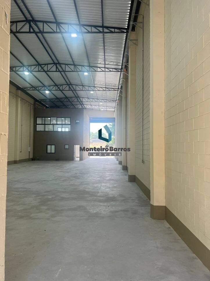 Depósito-Galpão-Armazém para alugar, 567m² - Foto 2