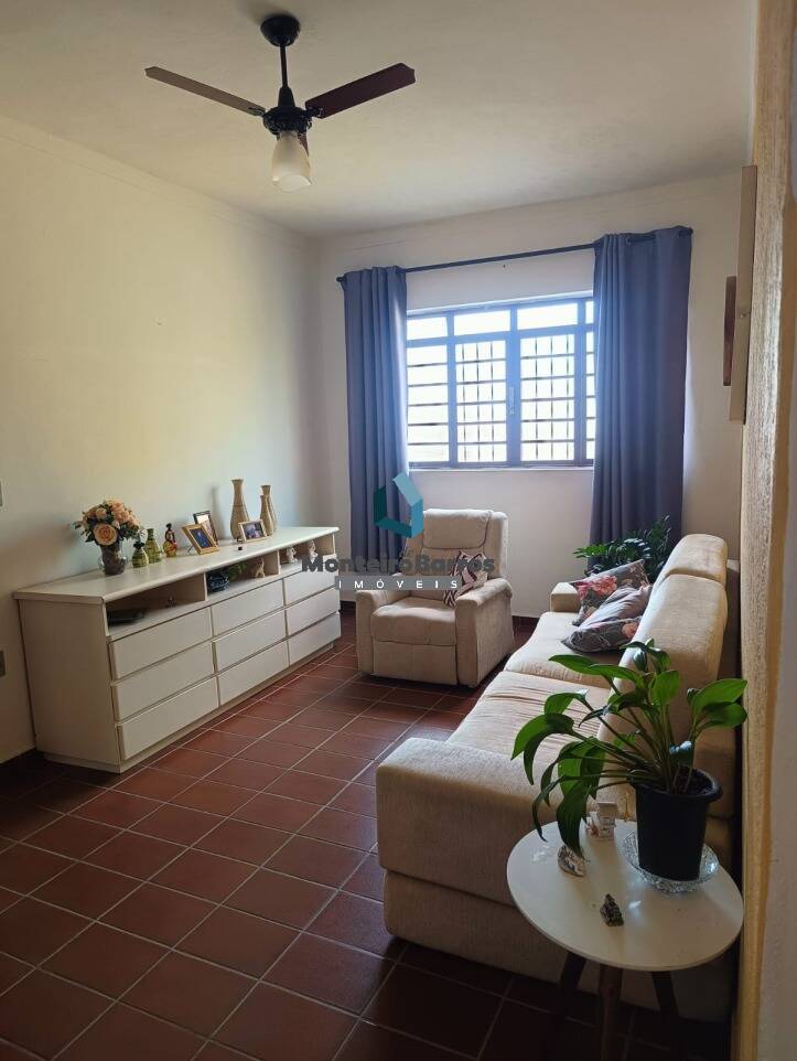 Casa à venda com 3 quartos, 142m² - Foto 12