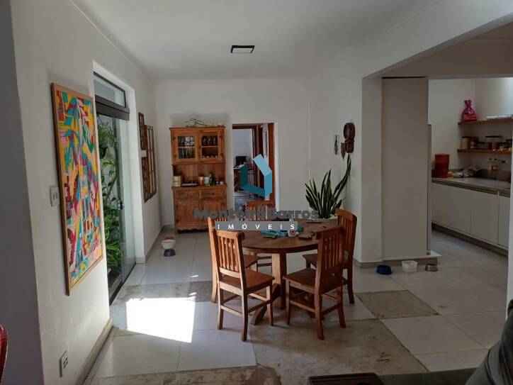 Casa à venda com 4 quartos, 240m² - Foto 9