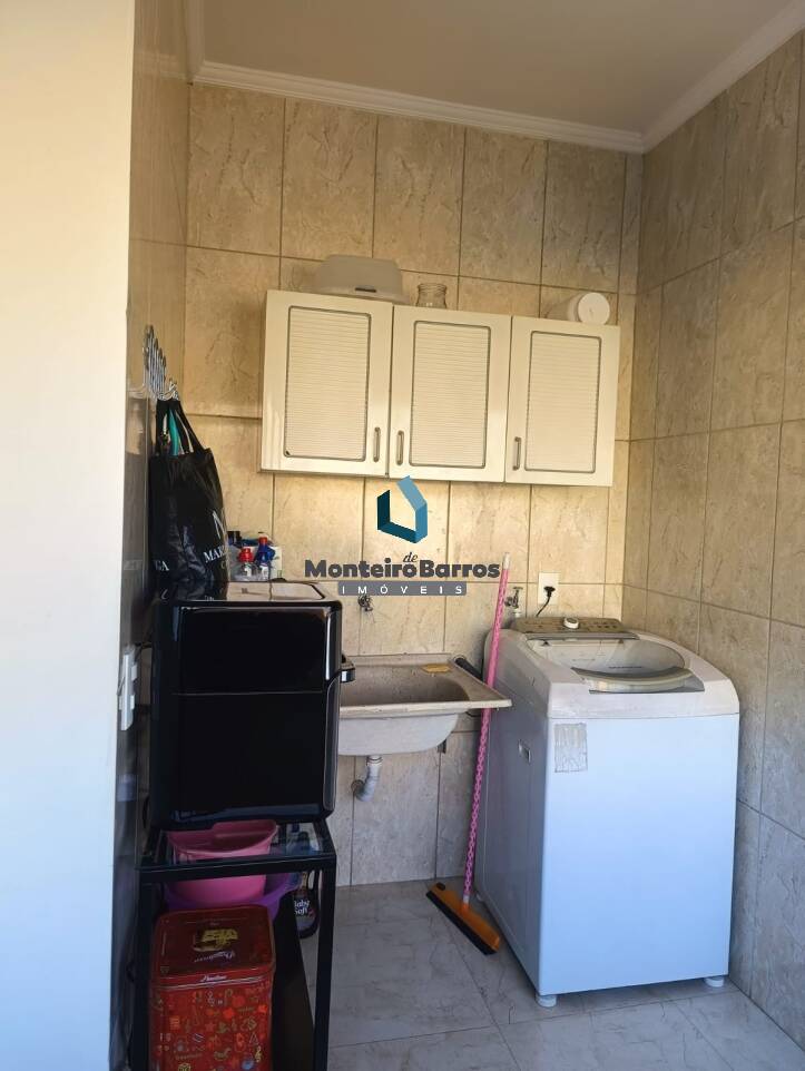 Casa à venda com 7 quartos, 300m² - Foto 4