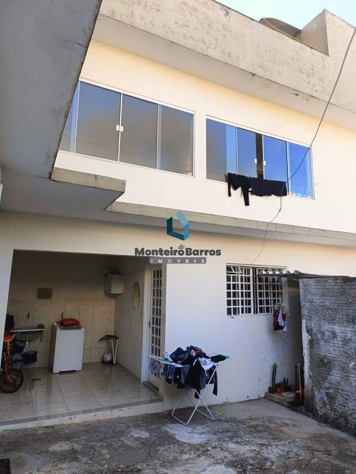 Casa à venda com 7 quartos, 300m² - Foto 7