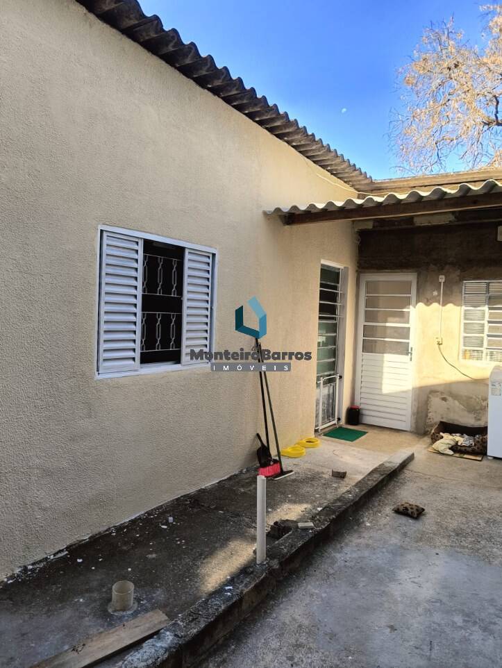 Casa à venda com 7 quartos, 300m² - Foto 14