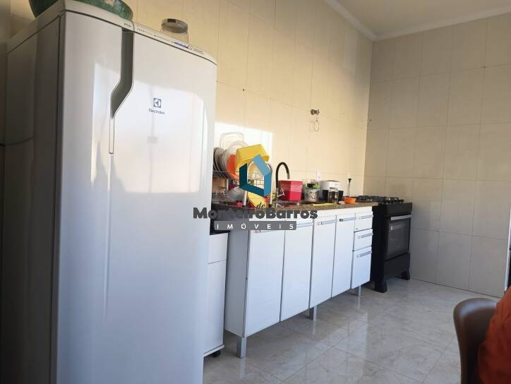 Casa à venda com 7 quartos, 300m² - Foto 34