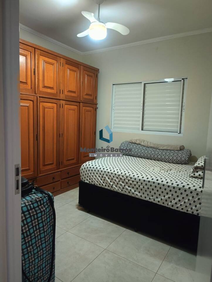 Casa à venda com 7 quartos, 300m² - Foto 58