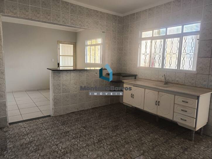 Casa à venda com 3 quartos, 152m² - Foto 8