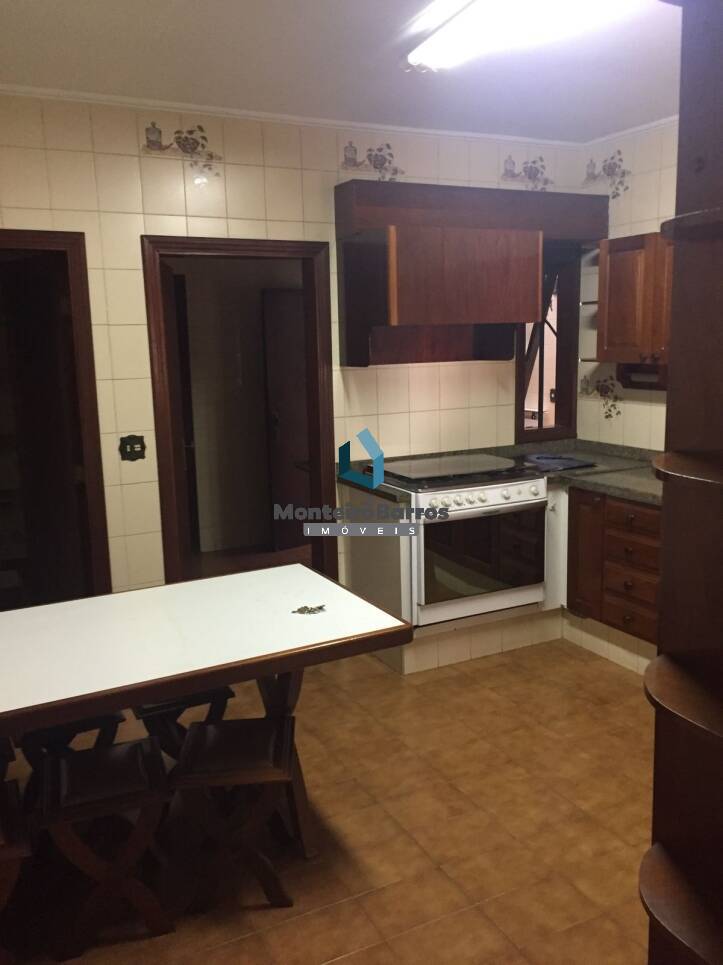 Casa à venda e aluguel com 4 quartos, 380m² - Foto 13